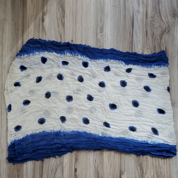 American Eagle Outfitters Accessories - AE infinity scarf